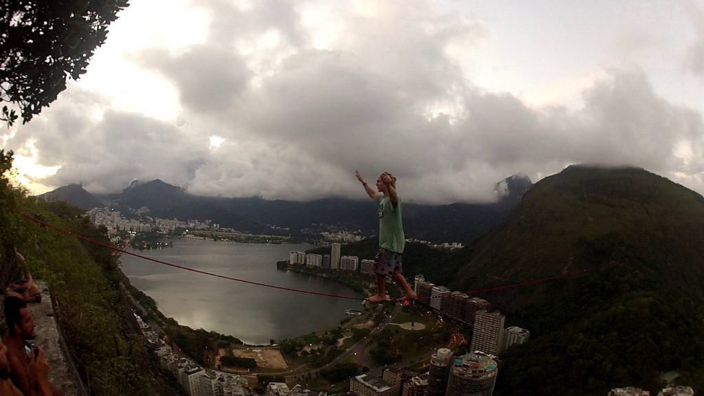 free solo highline walk rio de janeiro